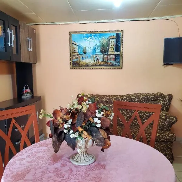 Apartamentos y Hostal RUDON #4, hotel u gradu Puerto Cortes