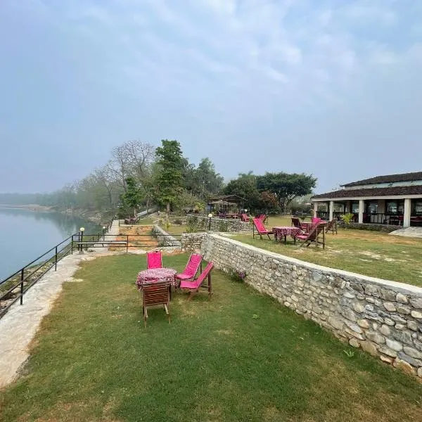 Chitwan Riverside Resort, hotell sihtkohas Sauraha