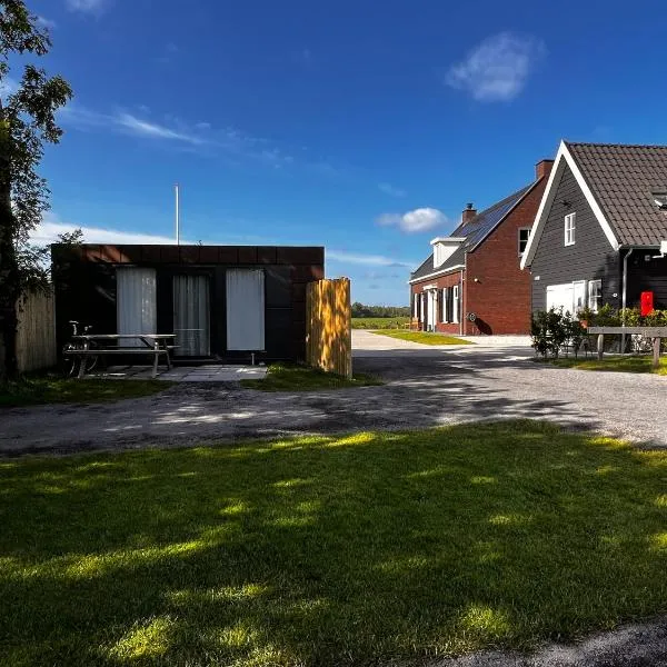 B&B Tiny House Bij Zee, hotel a Stellendam