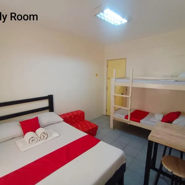 Bed and Brewhouse Sucat, hotel v destinaci Manila