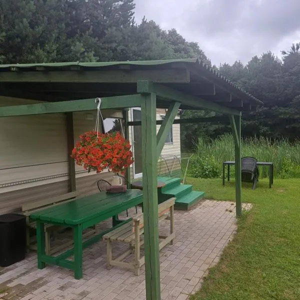 Lini Guest House, hotel v destinaci Nīca