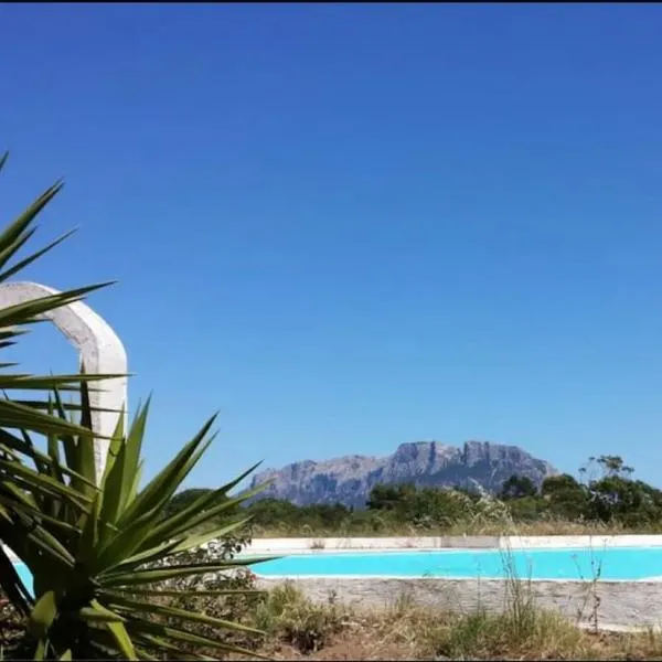 Nautilus, In front of Tavolara Island, hotel in Porto Istana
