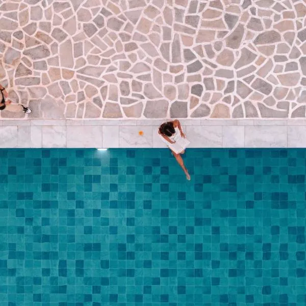Pnoi Hotel, hotel v destinaci Logaras