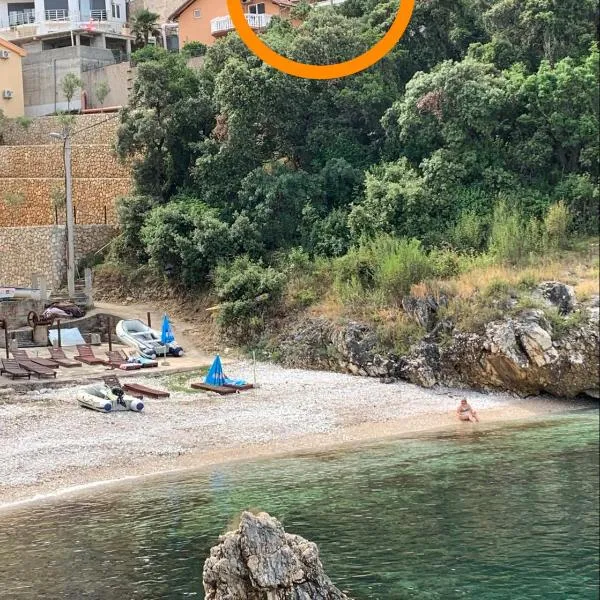 Villa Lila, hotel v Utjehi