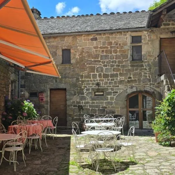Auberge Regordane, hotel v destinaci Prévenchères