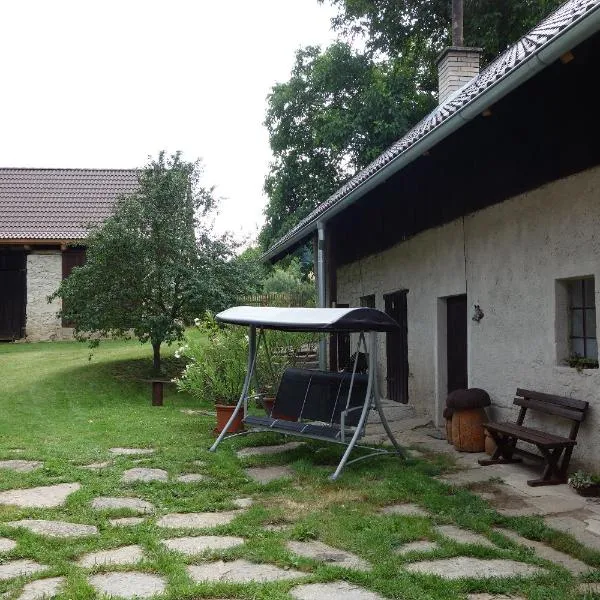 Chalupa V Koutě, hotel in Skorotice
