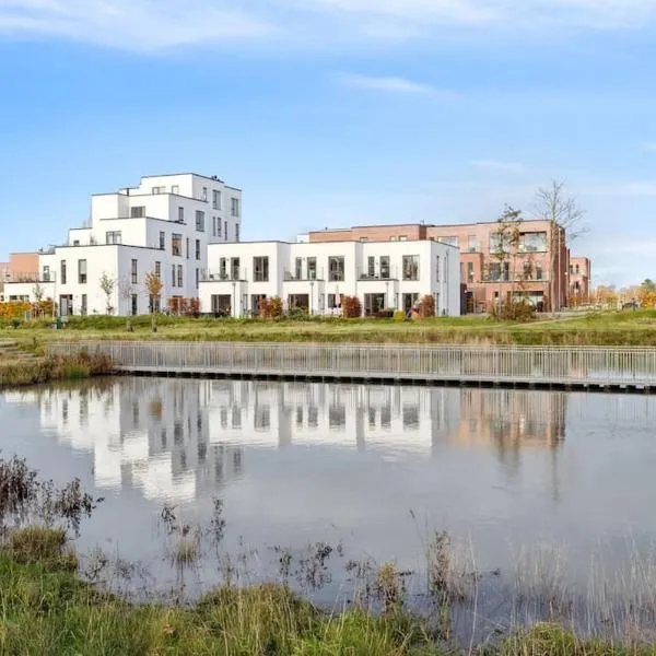 Central og rolig lejlighed med gratis parkering, hotel v destinaci Hedehusene