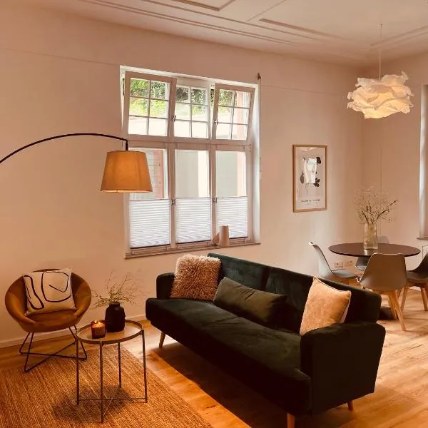 Traumwohnung mit großer Dachterrasse, hotel v destinaci Seeheim-Jugenheim