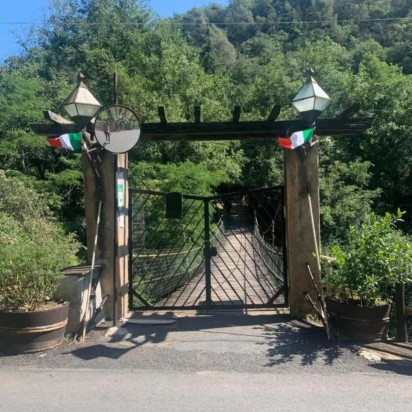 Agricamping Ponteraggio n.1, hotel v destinaci Dolceacqua