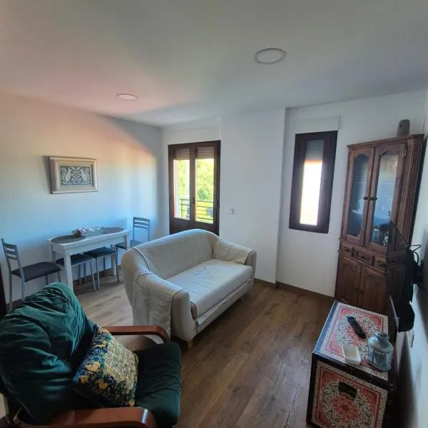 Apartamentos Rio Almar, hotel v destinaci El Cabaco