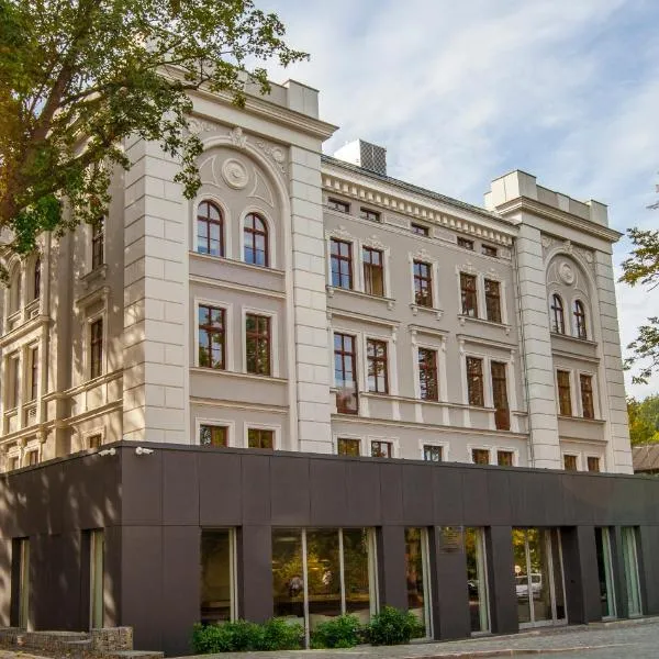 Hotel Alhambra, hotel v destinaci Lądek-Zdrój