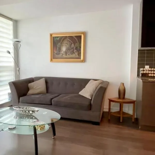 Midtown Toronto Condo, ξενοδοχείο στο Τορόντο