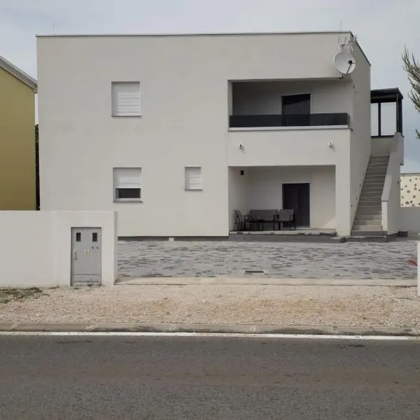 B&L Apartments, hotel v destinaci Vir