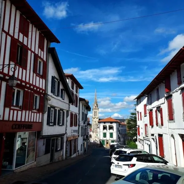 Studio centre-ville d'Hasparren: Hasparren şehrinde bir otel