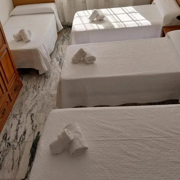 Pensión Glorioso II, hotel v destinaci Picaraña