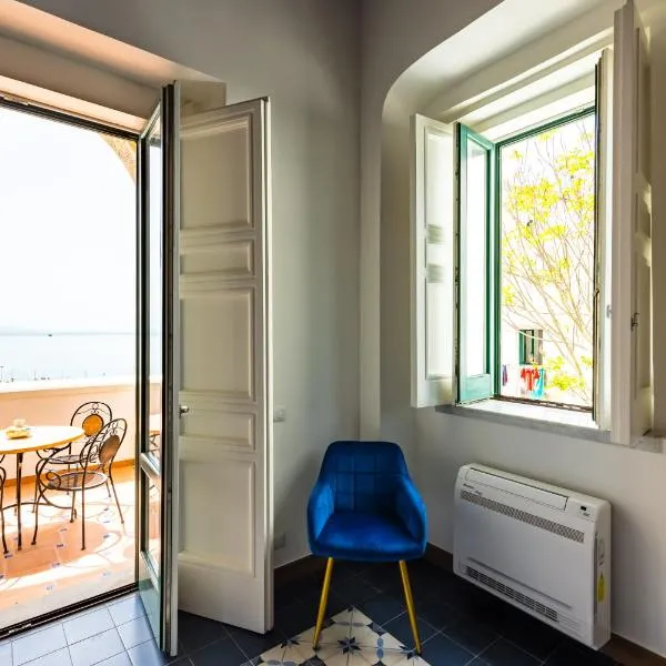 Starhost - ANGOLO FELICE, charming seaview terrace, hotel in Vietri sul Mare