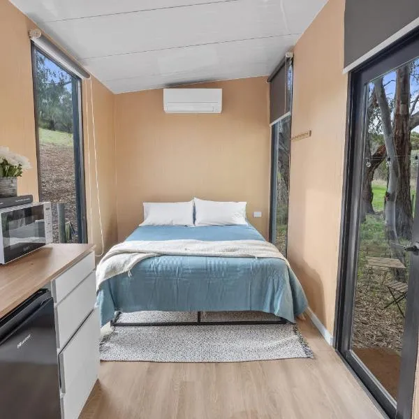Pedlar Creek Tiny House by Tiny Away, hotel di McLaren Vale