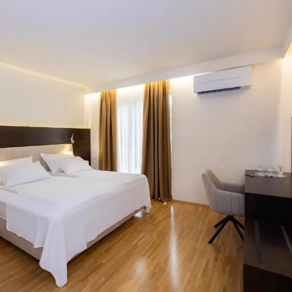 Rooms Bella, hotel di Bled