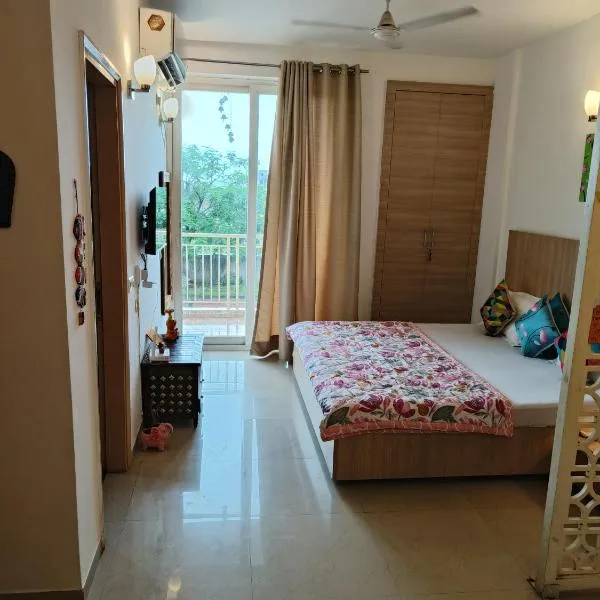 Hari Priya house The Divine Homestay, hotel in Vrindāvan