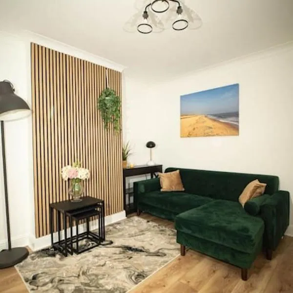 Spacious - Sleeps 5 - Garden - Close To Sea, hotel in Gorleston-on-Sea