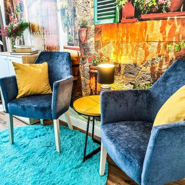 Villa Blue City Apartman, hotel in Szekszárd