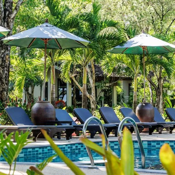 Nang Thong Bay Resort, hotel in Khao Lak