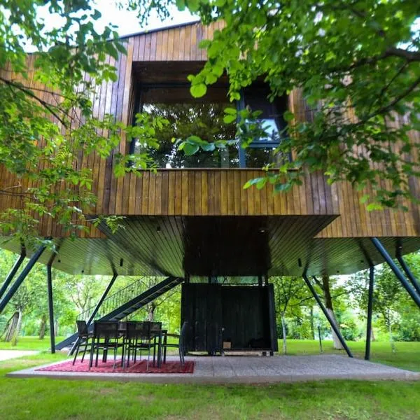 ORAH HOUSE, a unique and unforgettable vacation on a private island, отель в городе Бихач