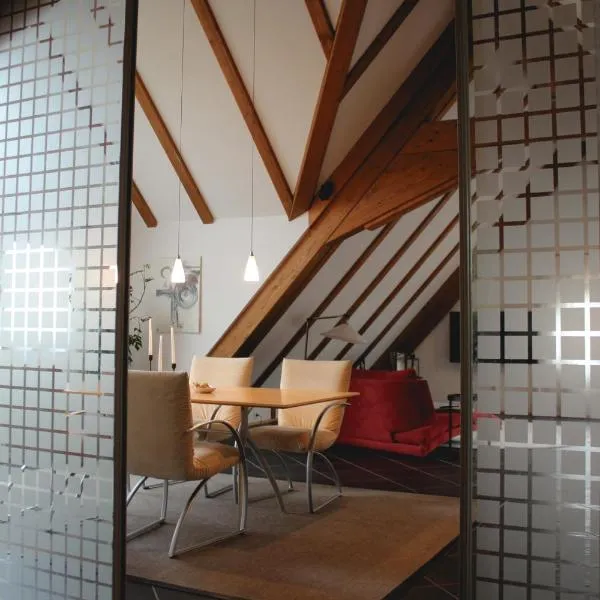 Gasthof zum Grünen Baum Komfort Suite, hotel v destinaci Rothenburg ob der Tauber