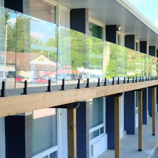 Stay Inn Muskoka, hotel em Gravenhurst