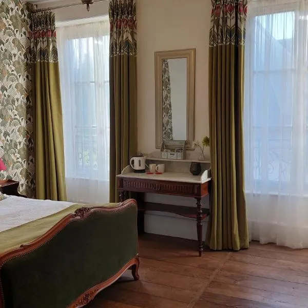 B&B Maison de Ville Lubersac, hotel v destinácii Lubersac