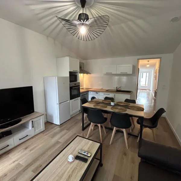 Belle petite maison proche de la mer, hotel v destinácii Les Sables-dʼOlonne