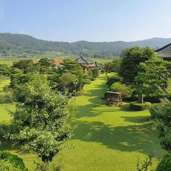 Boseong Carmel Royal Pension, hotel en Boseong