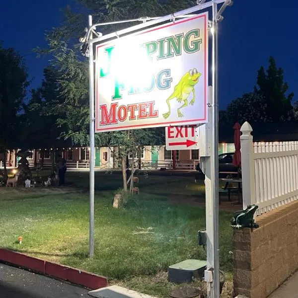 Jumping Frog Motel, hotel v destinaci Angels Camp