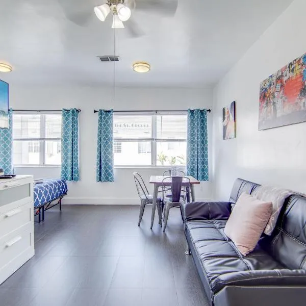 Chic Large Studio Apt Near Ocean Drive South Beach, hotel em Miami Beach