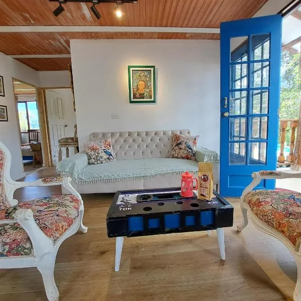 Mirador De Las Pirámides, hotel i Zetaquira