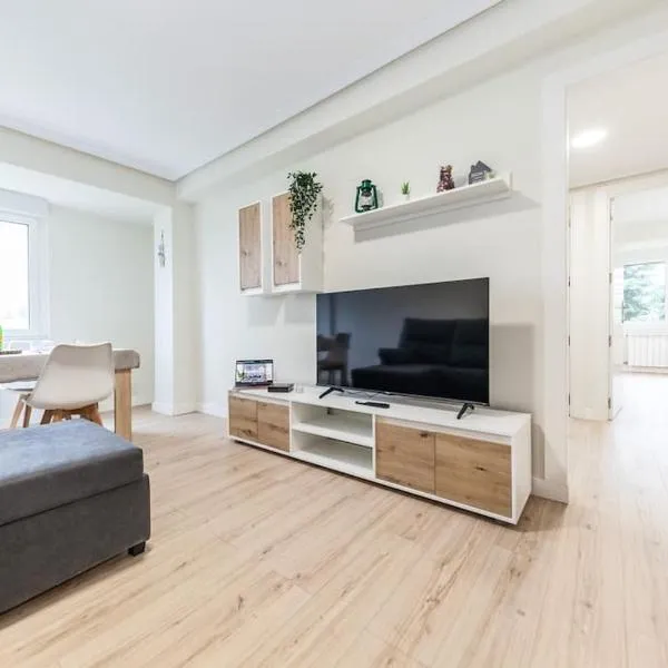 Modern apartment in Oviedo With Views, hotel in Oviedo