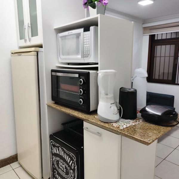 Linda Casa na Praia de Bombas - Foto 4