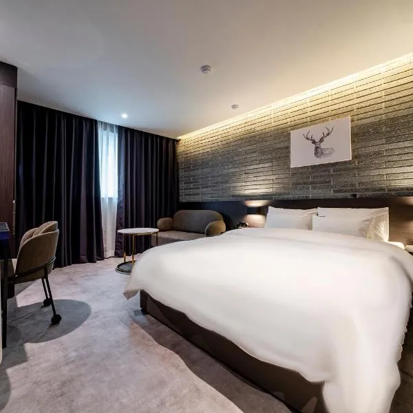 충주 어반브라운호텔, hotel v destinaci Čchungdžu