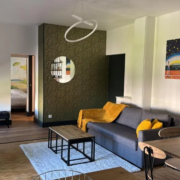 F2 cosy au centre de La Châtre, hotel v destinácii La Châtre