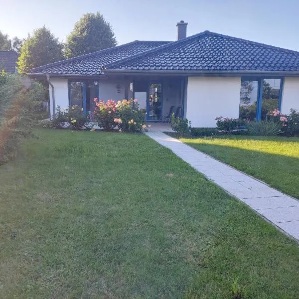 Ferienwohnung Kunst, hotel in Satow