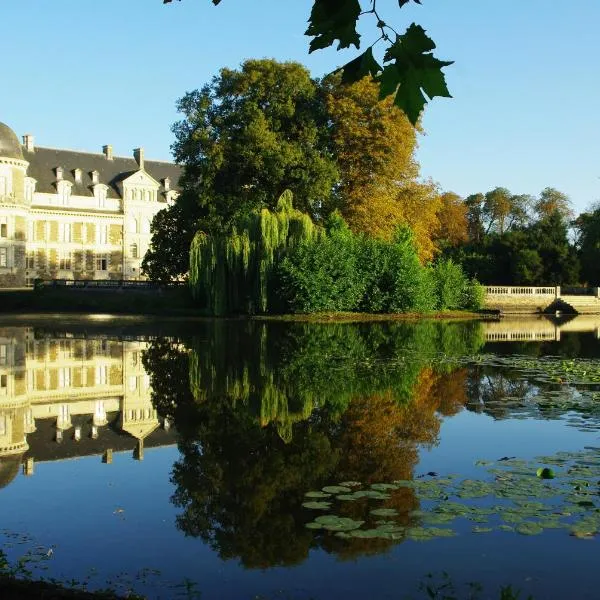 Camping les Plages de Loire, hotel v destinácii Rochefort-sur-Loire