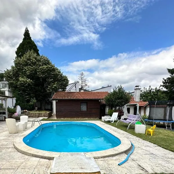 Lea Hause with swimming pool in Vitosha montain, jacuzzi and free parking, hotel v Sofii