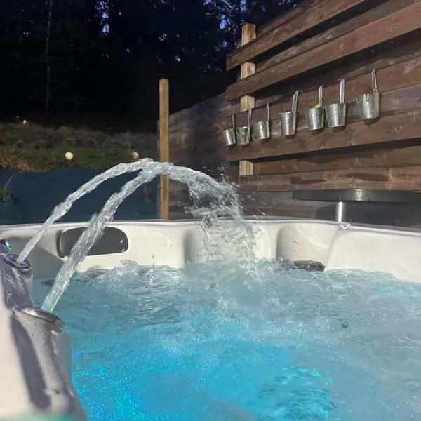 Cour ancienne école avec Jacuzzi privé, hotel v destinaci Gérardmer