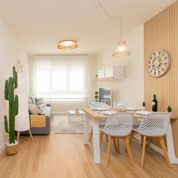 HOME IN CASTRO con PARKING, hotel in Castro-Urdiales
