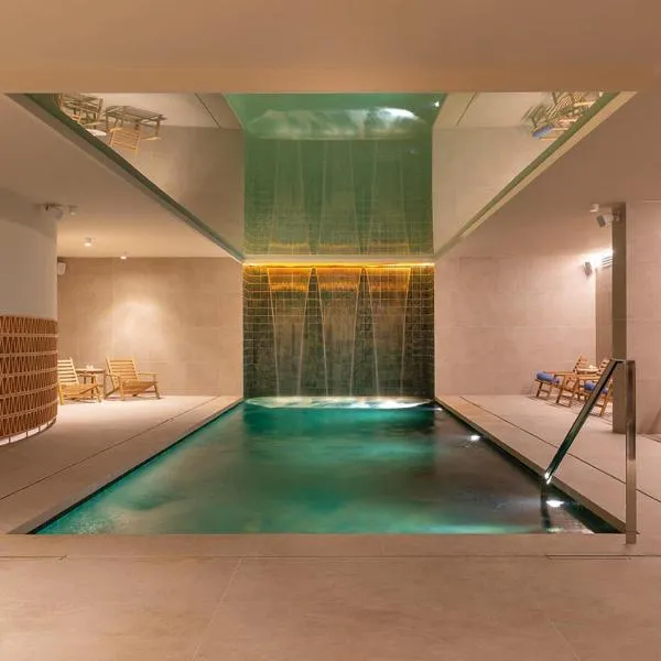 AQUA Hotel Promenade & Spa 4Sup, hotel in Pineda de Mar