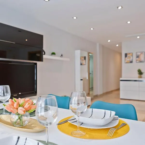 Cómodo y luminoso apto cerca de Playas y Valencia: Sueca'da bir otel