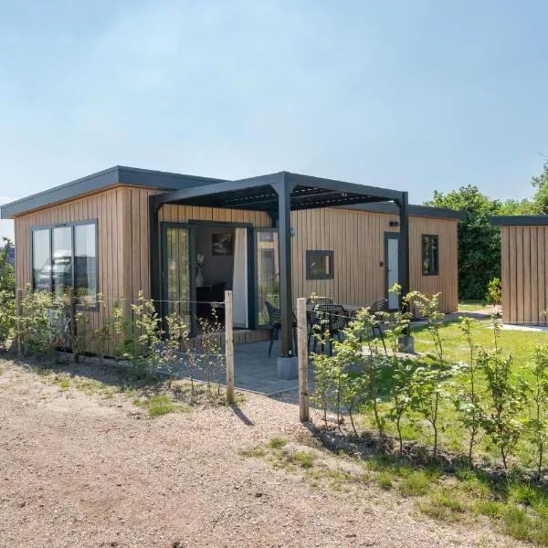 Luxe 4 pers chalet op minicamping in waarde – hotel w mieście Waarde