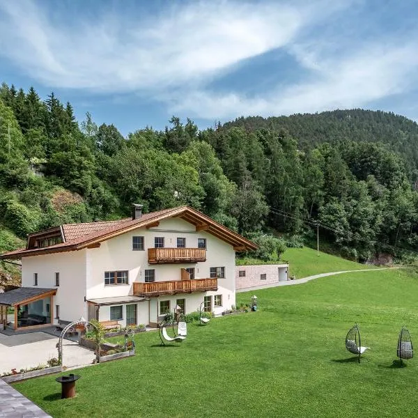 Moarlhof - Farm Nature Resort, hotel din Castelrotto