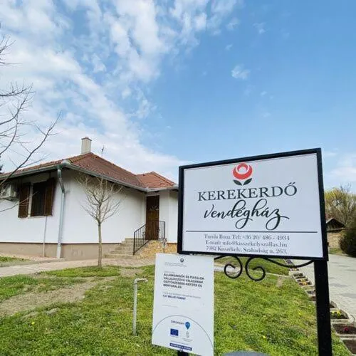 Kerekerdő Vendégház, hotel v destinaci Kisszékely