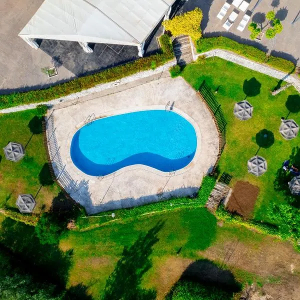 Hospedium Hotel Valles de Gredos Golf, hotel in Talayuela